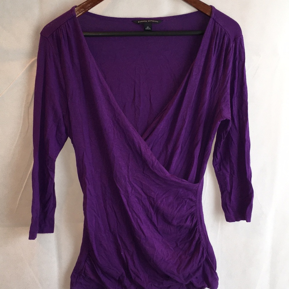 Banana Republic Purple V-Neck Top | Size M